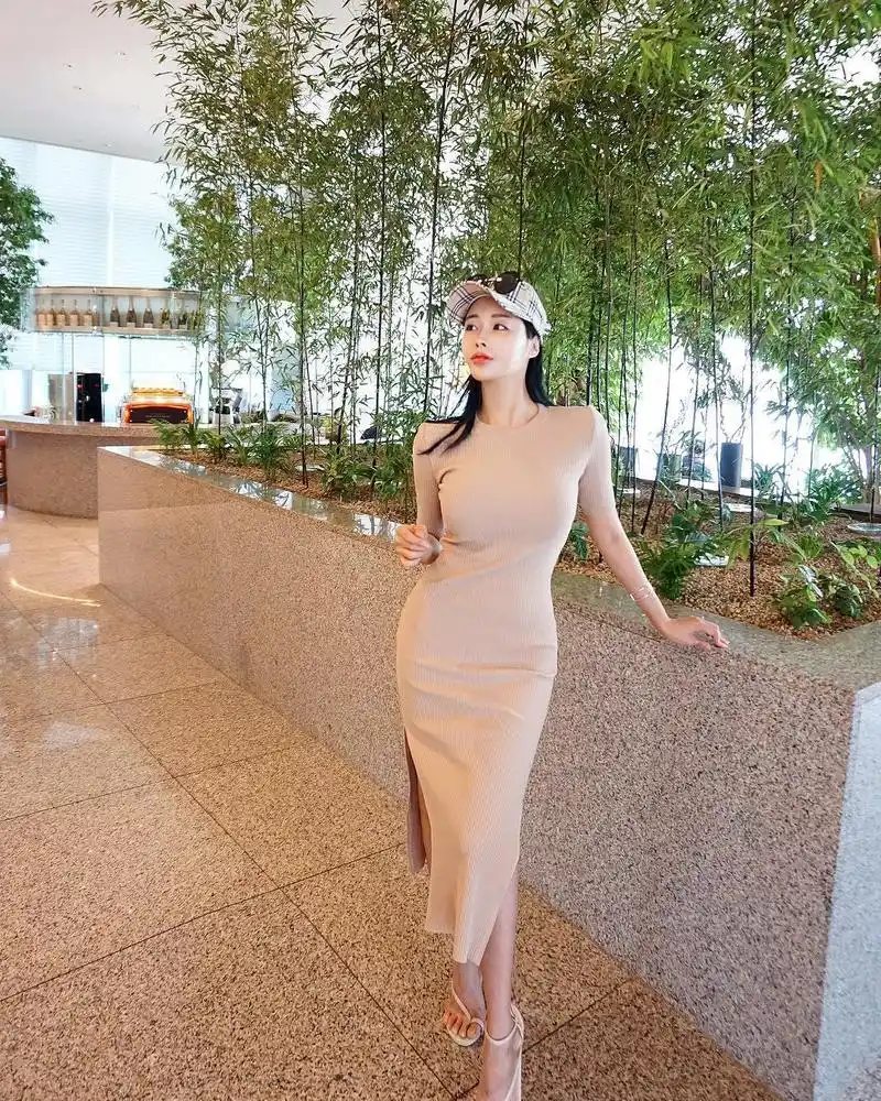 她的身材成为了亚洲女性的标杆,好身材写满了性感两字!