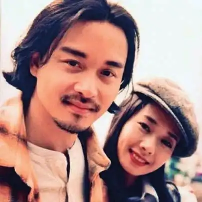 张国荣和毛舜筠.