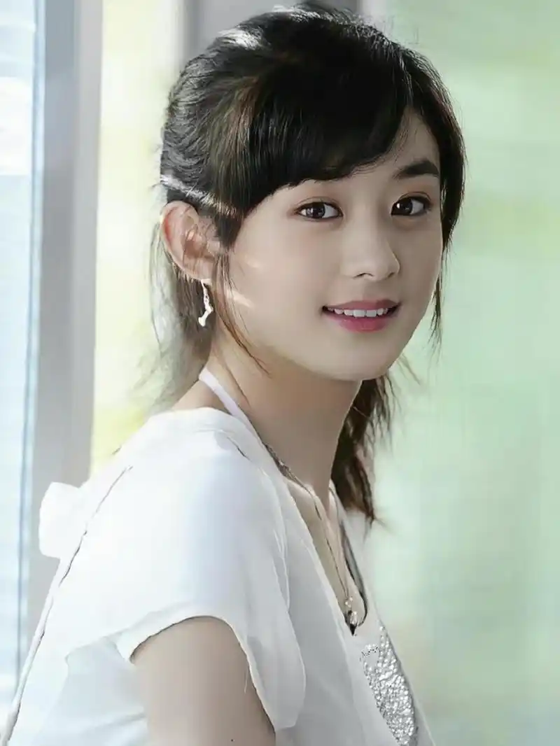 赵丽颖出道早期照片99 赵丽颖真的是从小美到大,早期的她精致又可爱