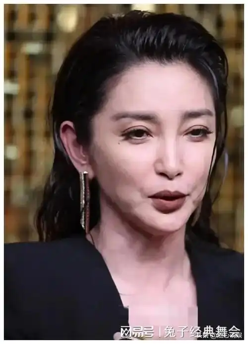 医美就像熨斗,熨平了皱纹也烫肿了脸|董洁|大s|刘晓庆|高圆圆|李冰冰