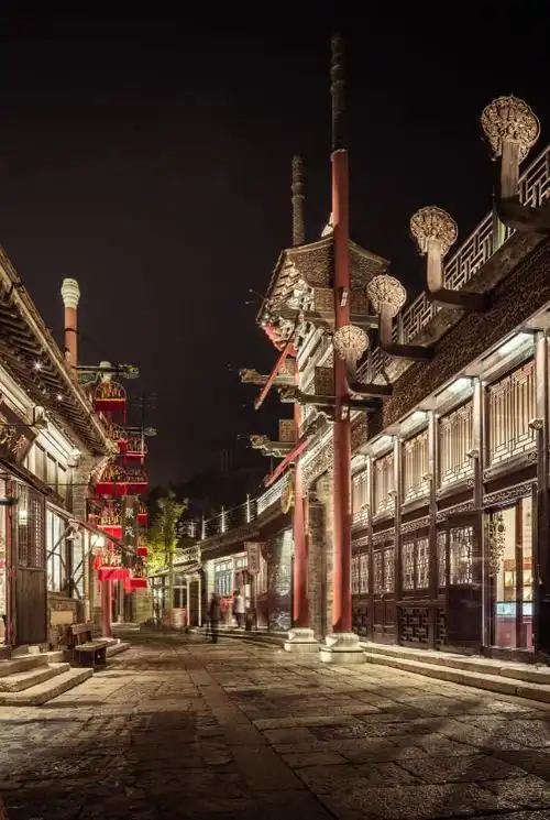 汤市街皮影戏馆内,还像旧时模样.