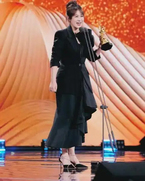 喜剧女王马丽:电影节三登红毯,他的魅力究竟有多大?