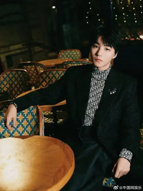 王俊凯内场生图#昨日,@王俊凯karrywang工作室晒出@tfboys-王俊凯