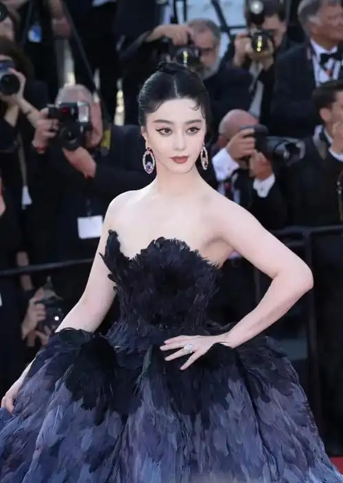 范冰冰在戛纳的最后一场红毯表演