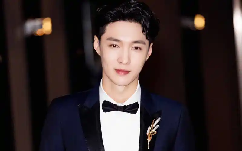 2024.6.1娱乐资讯:张艺兴,肖战,杨幂,刘端端,邓为,虞书欣,潘粤明,汪峰