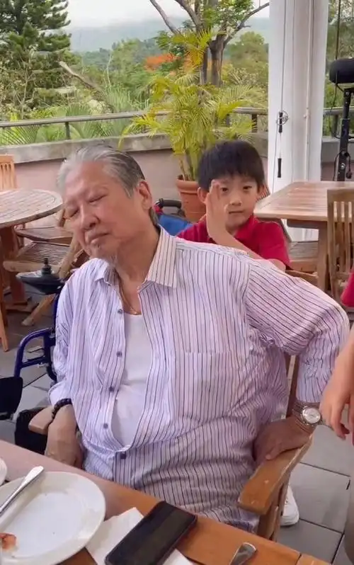 香港著名功夫影星洪金宝,是无数人心中的武打英雄.