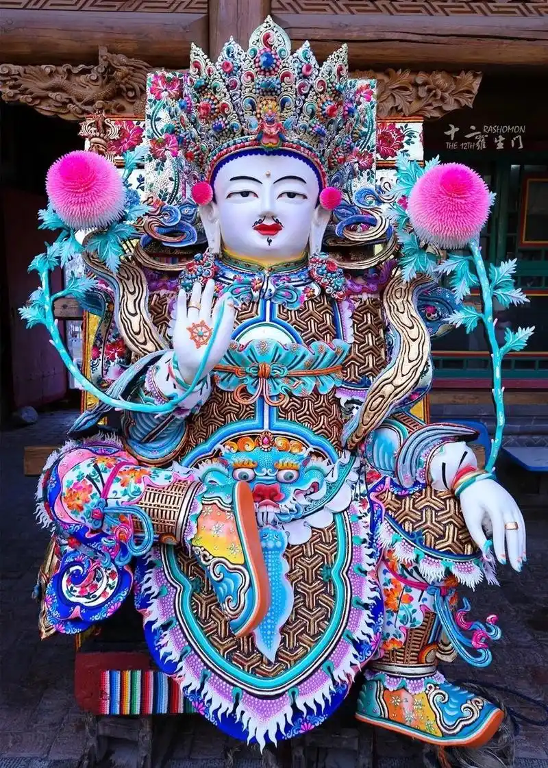 塔尔寺三绝(堆绣 壁画 酥油花)