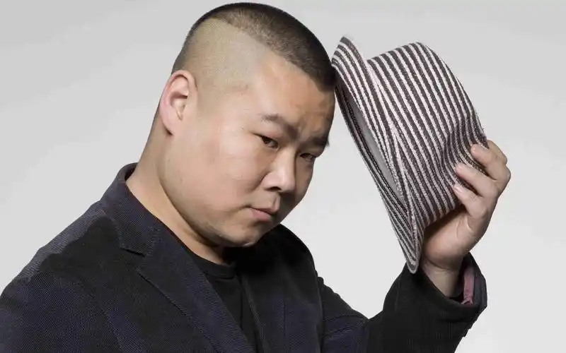 小岳岳岳云鹏搞笑欢乐图片桌面壁纸