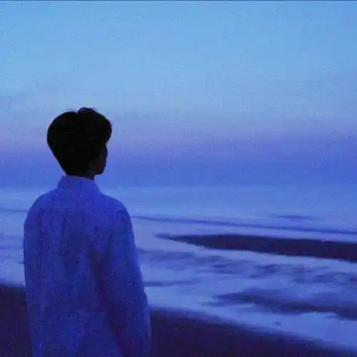 王源刚哥の背影来啦