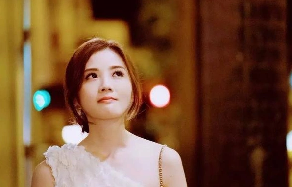 郑中基前妻陈伟霆前任曾被张智霖催婚10年今让百亿太子爷迷恋