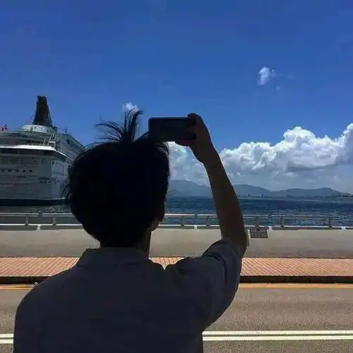 男生唯美搞怪黑白森系小清新头像