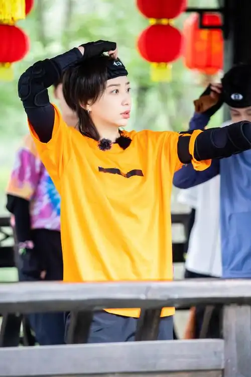 李斯丹妮说这次舞台效果超乎想象##李斯丹妮你引以为傲的腹肌呢