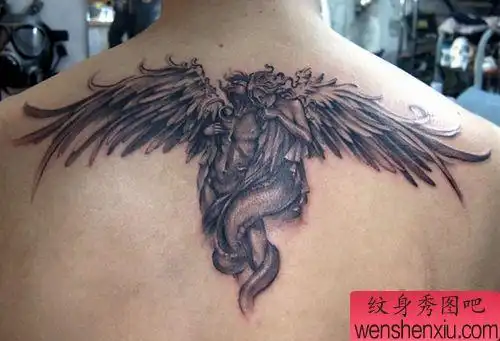 背部好看超酷的天使翅膀纹身图案