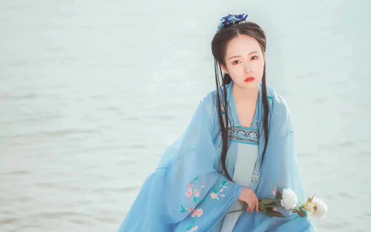 唯美古装美女仙气写真高清桌面壁纸