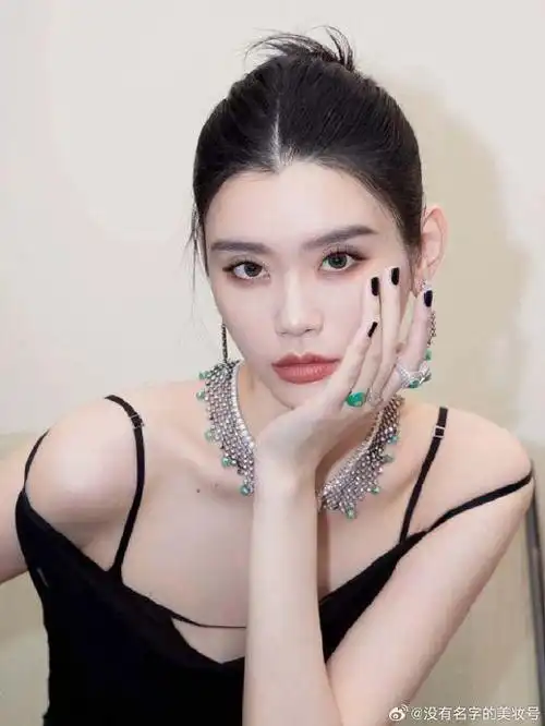 国际超模|奚梦瑶超均匀身材比例 豪门太太|奚梦瑶||_