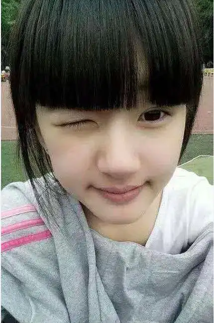 赵露思从小到大一模一样丁禹兮长相挺周正张予曦像个小男孩