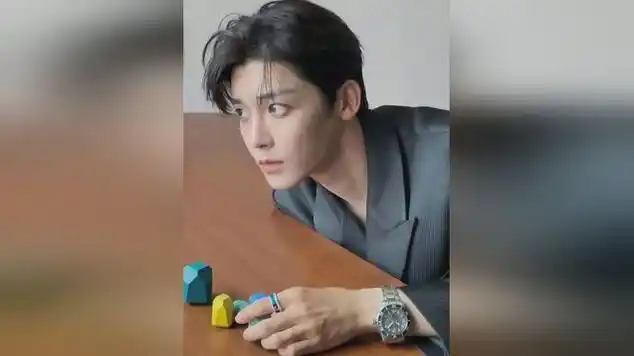 侯明昊人如其名,还是有点小帅的|短发帅哥_网易视频