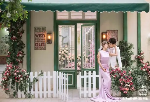 不断更新,不断突破,引领中国婚纱摄影新潮流,中国创作型实景领导者!