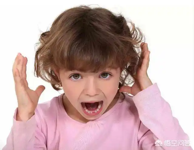 宝宝发脾气的时候,不要对孩子大吵大闹,这样不仅会延长孩子发脾气事间