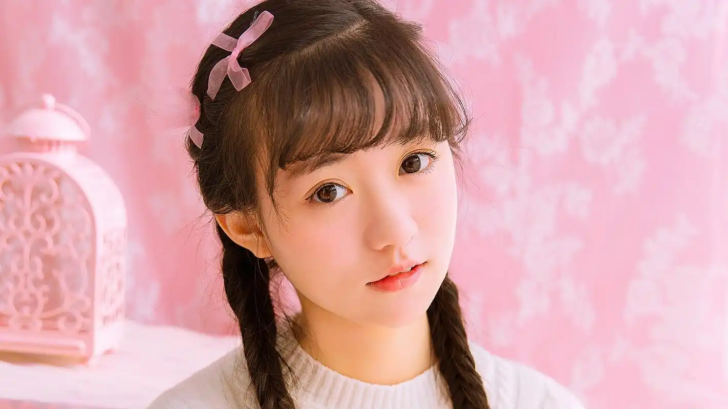 甜美可人少女写真桌面壁纸下载
