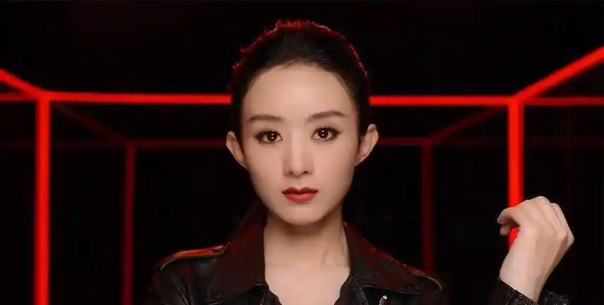 本以为赵丽颖的"眼镜照"是真的,看到原图后:哪位大神p的?