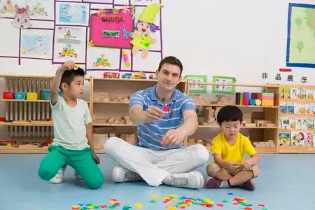 学生学前教育图片