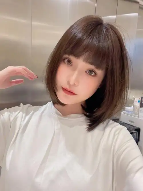 女生短发发型低层碎发真的太修饰脸型咯