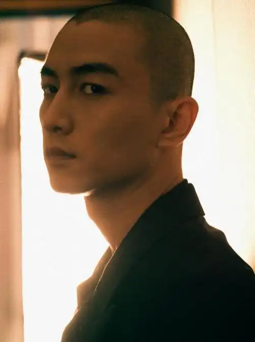 陈晓获电视剧导演大会年度男主角 实力演绎双剧称雄