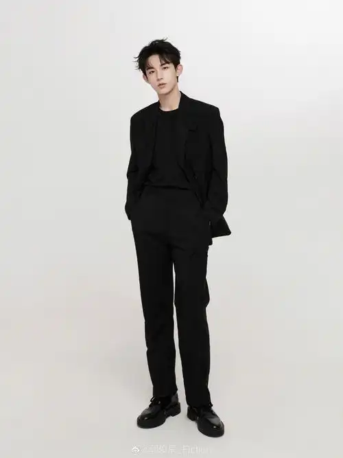 郭俊辰最新营业照96 ~咱就是说帅哥的颜值妥妥一个绝