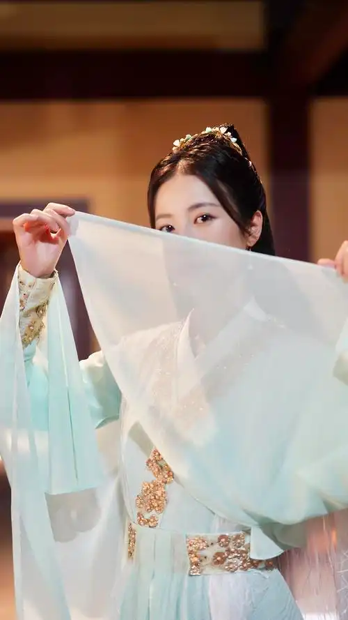 周雨彤清新古装手机壁纸