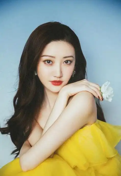 回顾:"天生不上镜"的8位女明星,个个又瘦又美比照片漂亮10倍