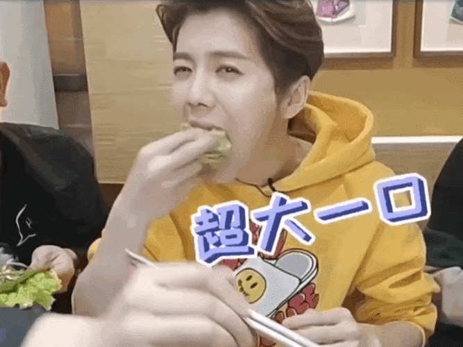 鹿晗做吃播疯狂进食!面对减肥灵魂拷问,耿直回答:我就是胖着玩