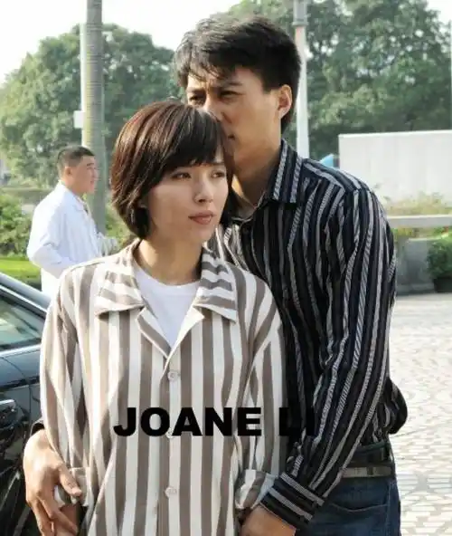 皮肤蜡黄头发泛白,参加儿子活动行为俏皮_李佳_作品_白发