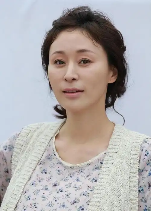 李乃文戏中一吻定情颜丙燕47岁婚姻成谜随遇而安就好