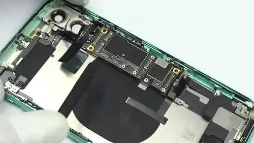 iphone11拆机视频,看看这内部做工就明为何卖这么贵了!__财经头条