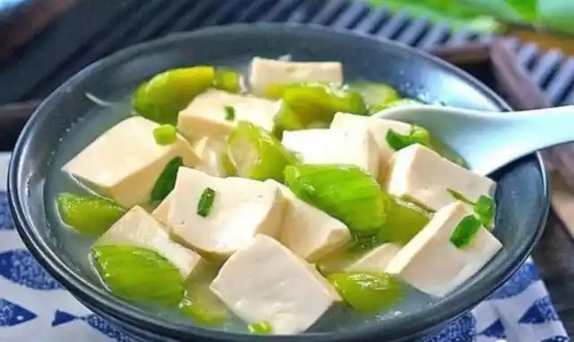 丝瓜豆腐汤