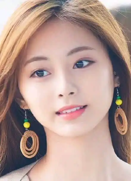 全球最美脸蛋排名前三:第三名来自泰国,第一名竟是中国的她!