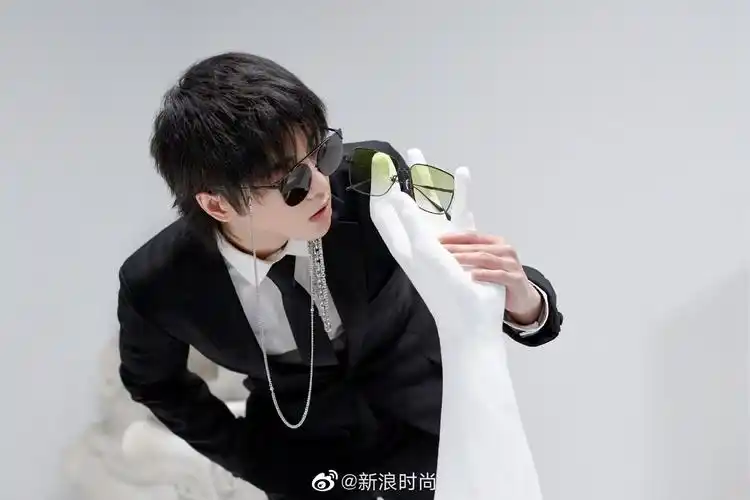 华晨宇yu 艺术大片来袭