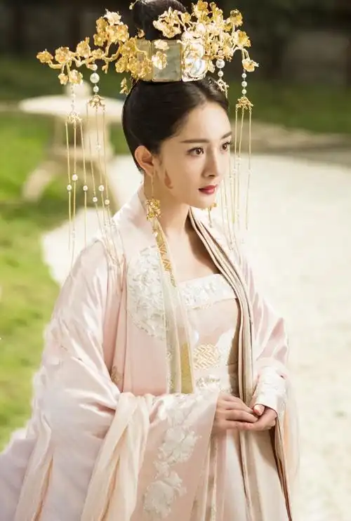 杨幂古装照:扶摇,风晴雪,白浅,洛晴川,哪种造型具有仙女气质_女明星