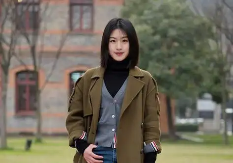 不用烫的女生短发就是短直发秋季女生轻复古港式短直发发型