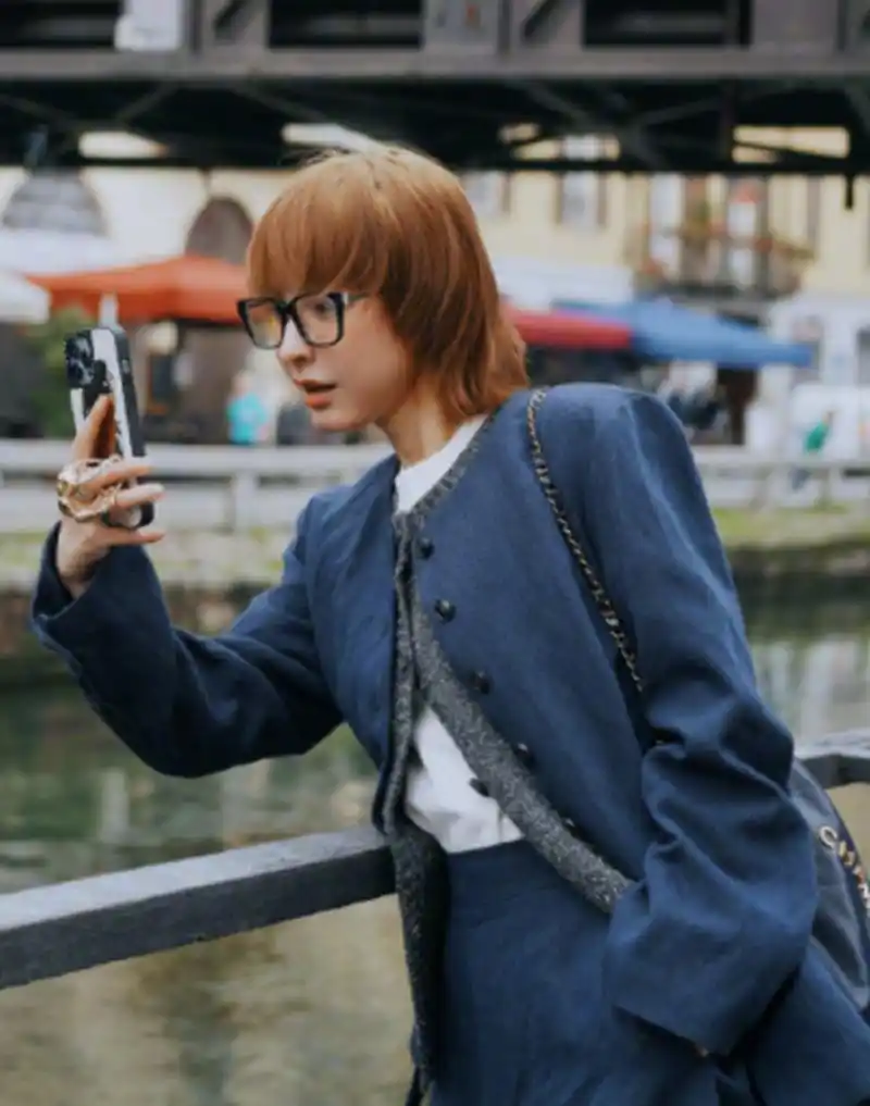 吴昕的国外街拍