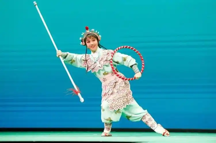 青春如许,不负年华 ——献给上越青年演员赵一兰_越剧