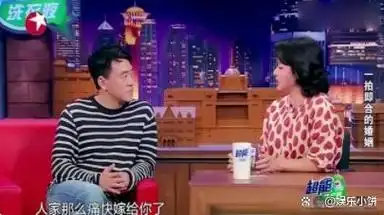 演员何冰38岁才第一次演男主娶同桌做老婆结婚几十年0绯闻