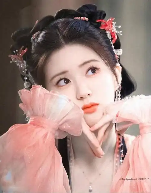 赵露思好美!新剧神隐发布新物料