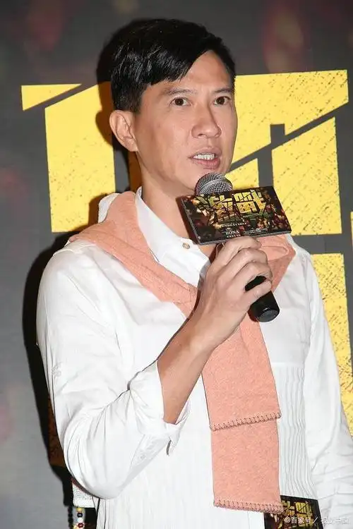 张家辉:低调敬业,深情演绎的演艺瑰宝