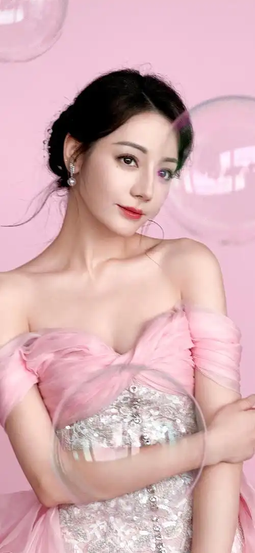 迪丽热巴漫画腿#迪丽热巴壁纸  二次元漫画巴巴