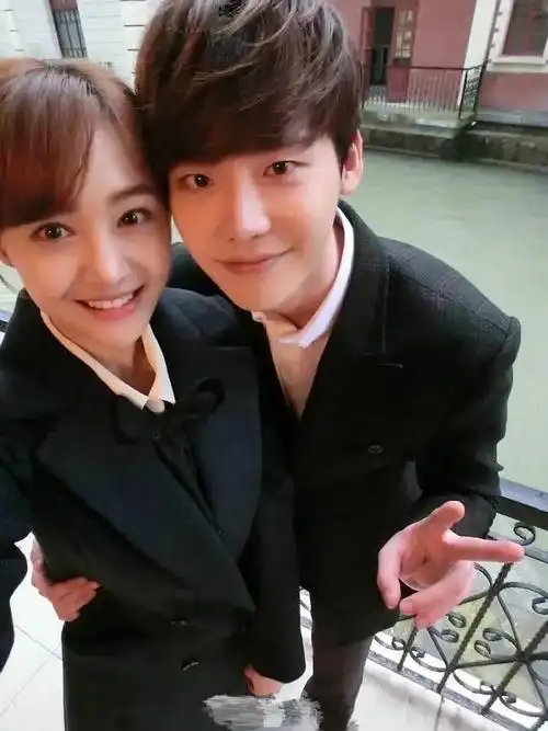 又有"瓜"?曝郑爽曾戏拍一半飞韩国整容?(4)