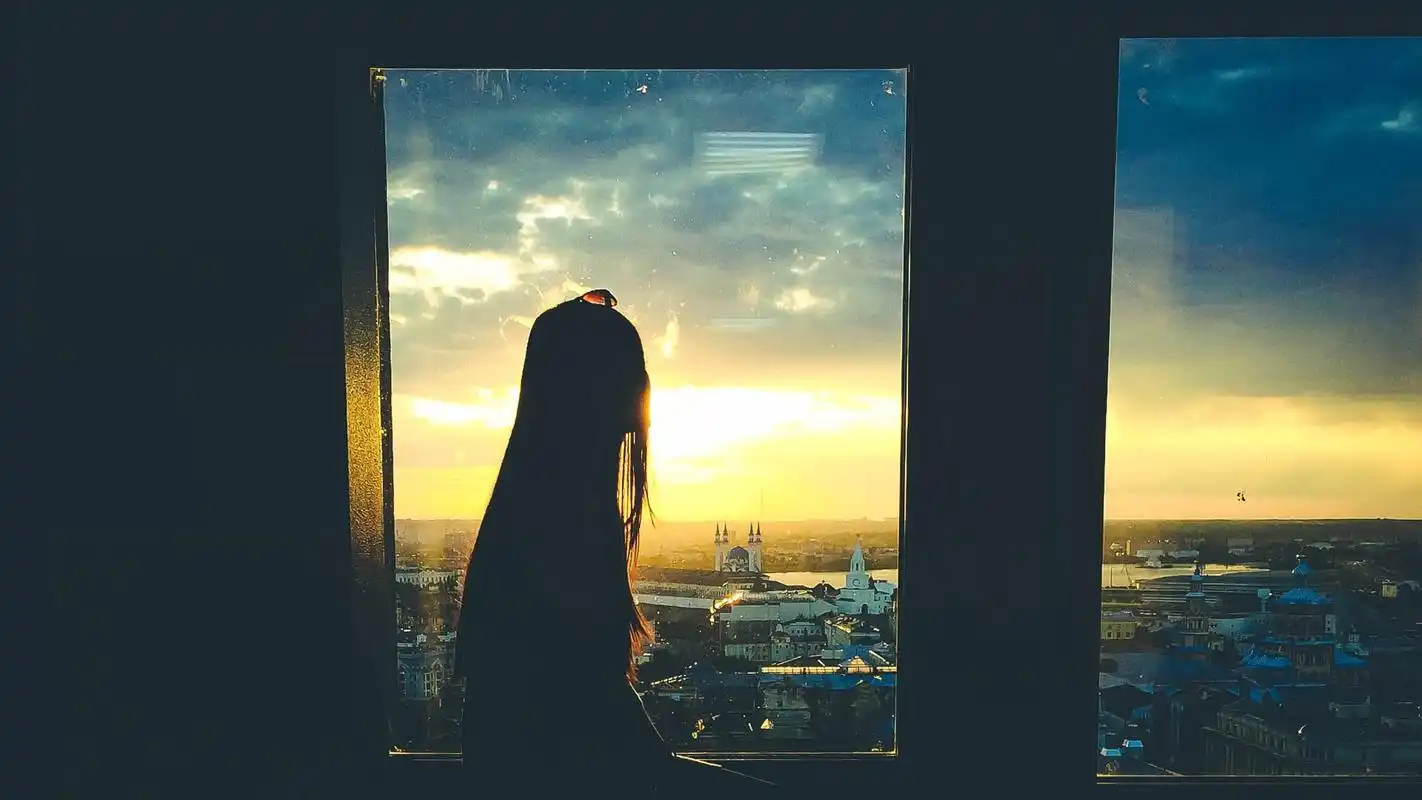 > || 更新时间:2018-01-19 颜色分 白色 关键词:  女生图片 女生 伤感