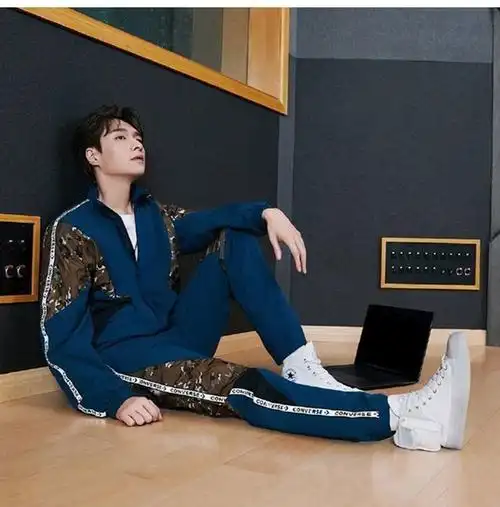 1970s青花瓷张艺兴同款口袋联名夜光底3m反光高帮学生男女帆布鞋 白色