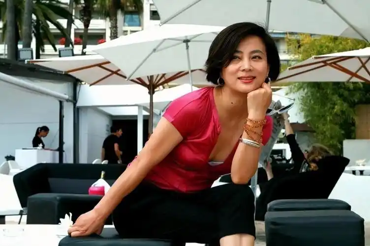 李玲玉:徐娘半老,风韵犹存